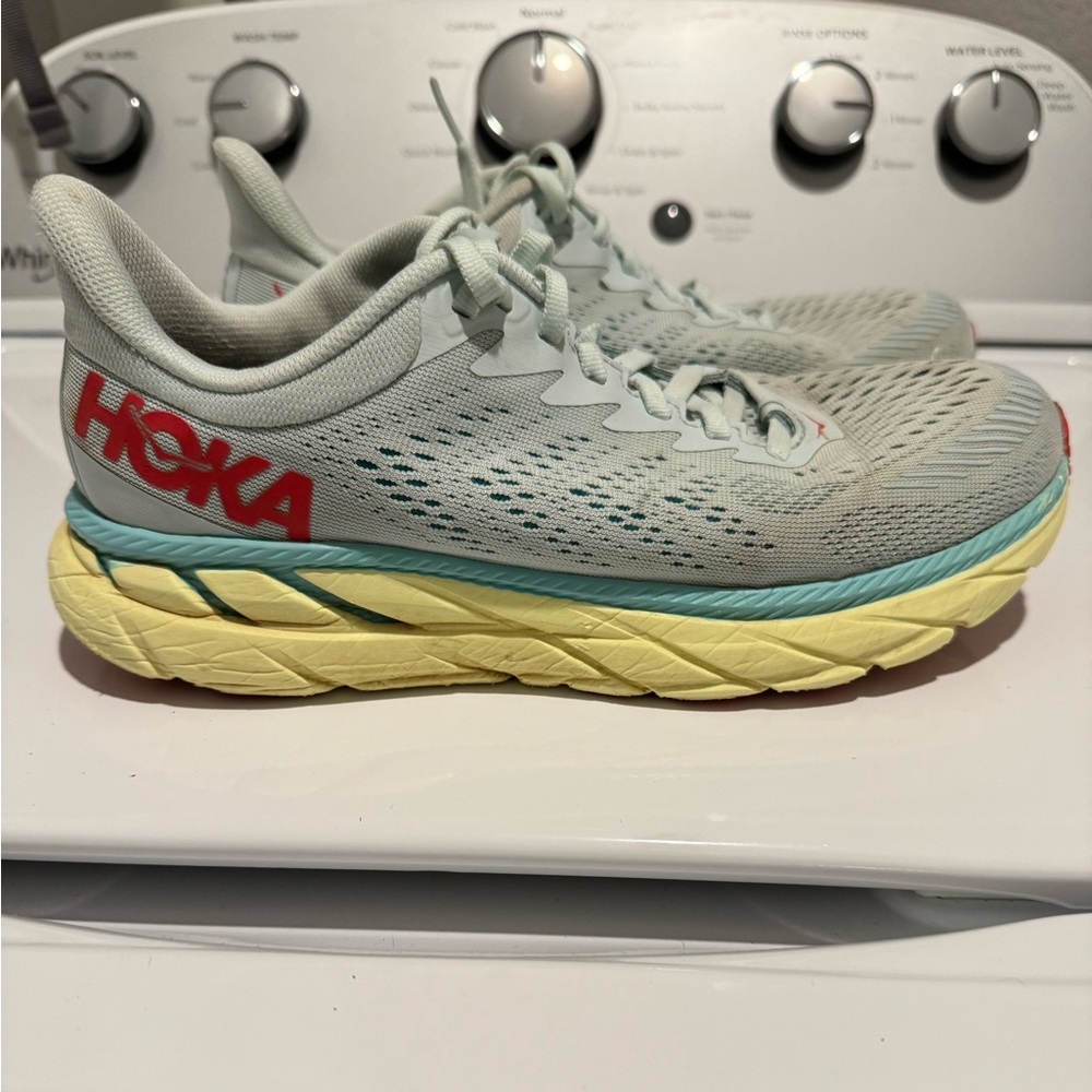 Hoka Clifton size 7.5
